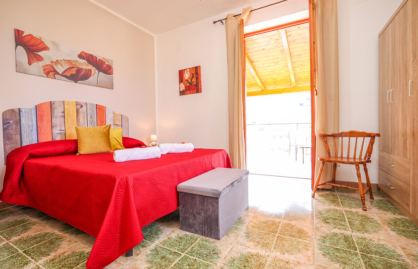 Camera Melograno con vista giardino - trabia bed breakfast - b&b sicilia - alloggi turistici sicilia prezzi - Melograno bedroom